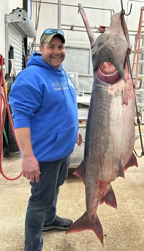 MDC congratulates Chad Williams of Olathe, Kansas for catching a world record 164-pound, 13-ounce paddlefish. Williams was on his first snagging trip March 17 when he reeled in the fish at the Lake of the Ozarks.
