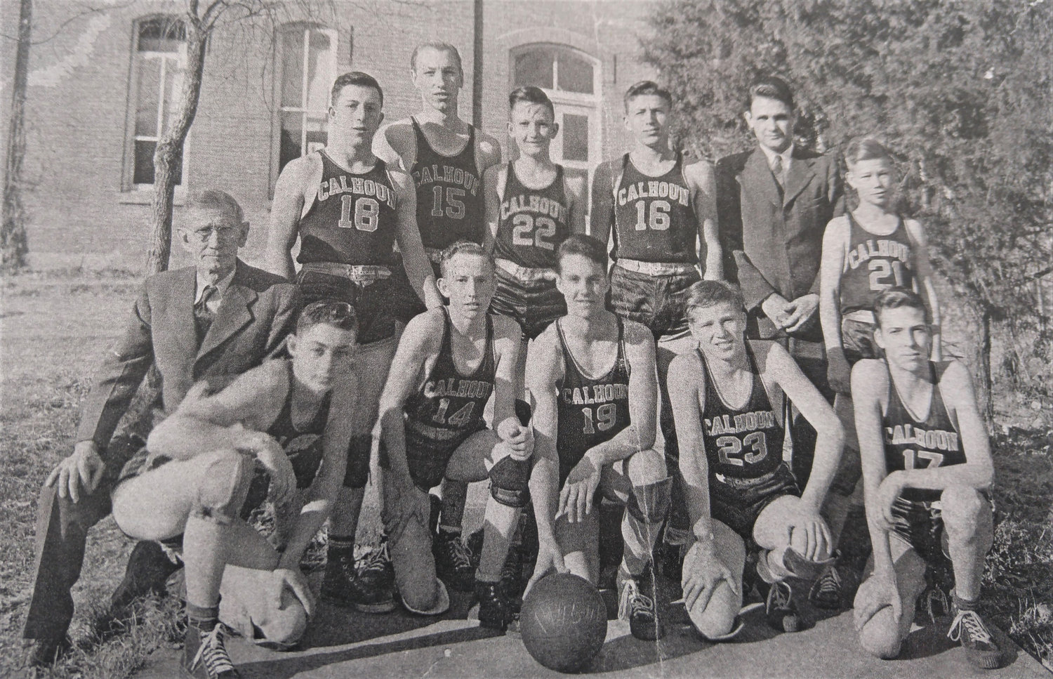The 1945 Calhoun Eagles in their CIT heyday.