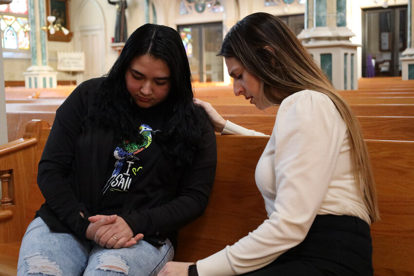 Hispanic Services Coordinator for Catholic Charities of Central and Northern Missouri, Ilsi Palacios, meets with Celia Lones to visit, pray and learn about Clinica para la familia (CLIFAM). CLIFAM is a mental health counseling program provided via telehealth, made possible through the collaboration of seven Catholic parishes across the diocese.