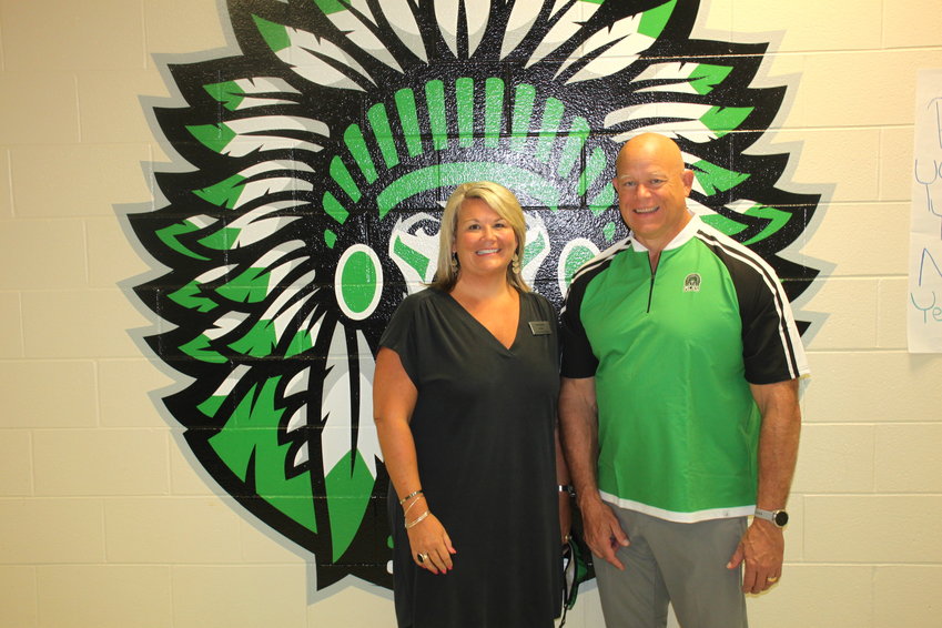 Greg Wieczorek , president of the National Association of Secondary School  Principals, pictured here with Principal Gina Linder,  visited Murray County High School last week.