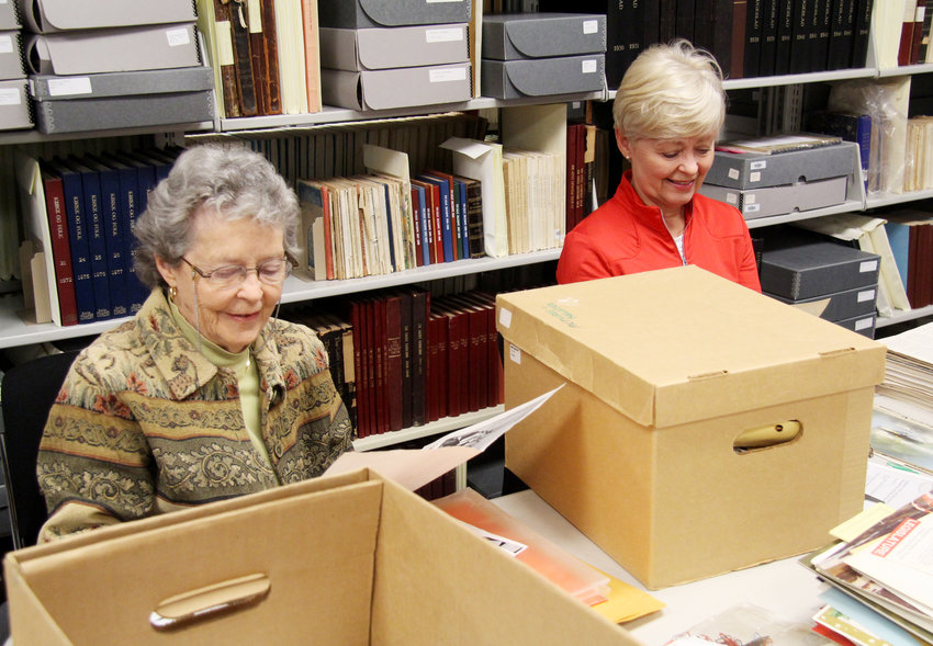 Descendants of Trinity Seminary founder volunteer at Danish