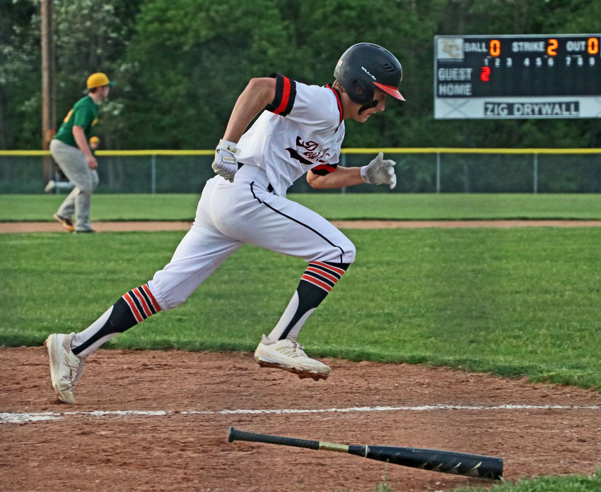 FRIDAY FOOTBALL UPDATE: Arlington, Fort Calhoun drop to 1-1