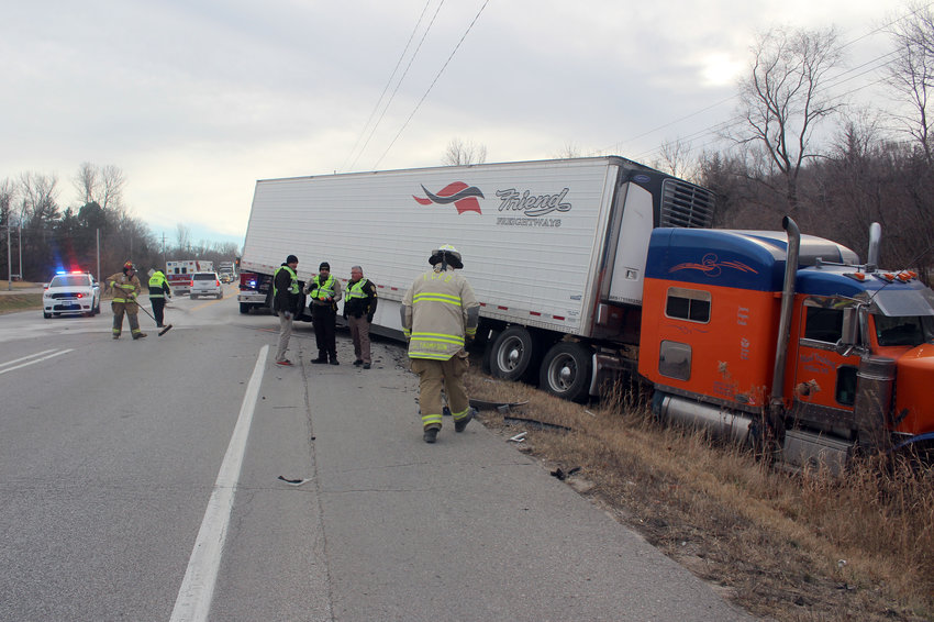 Fort Calhoun Fire and Rescue, Ponca Hills Volunteer Fire Department and the Washington County Sheriff's Office responded to an accident on U.S. Highway 75 near County Road P47 Monday afternoon.
