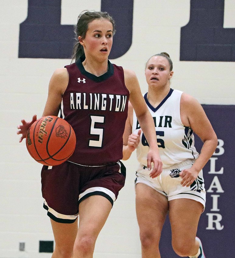 Arlington's Emme Timm, left, dribbles upcourt as the Bears' Hayden Frink-Mathis trails Monday at Blair High School.
