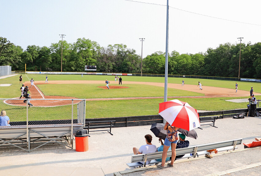 Behind the complicated relationship between Washington and baseball