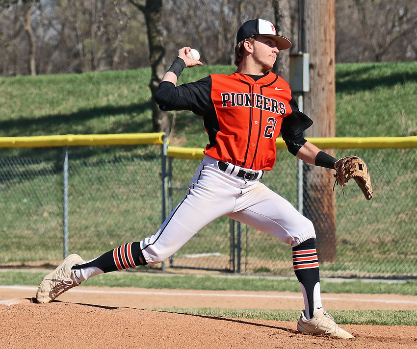 Pioneers senior Ty Hallberg pitches Monday in Fort Calhoun.