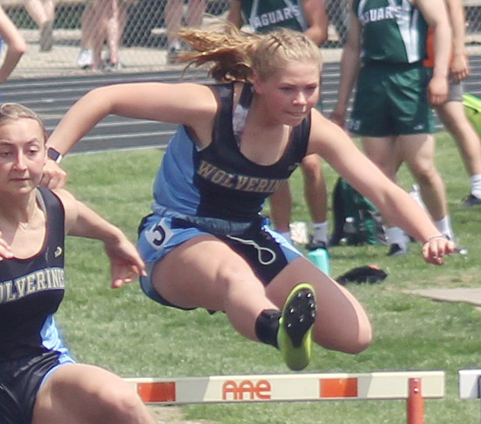 Alannah Osbourne finished 9th in the 100m Hurdles with a time of 0:19.43.
