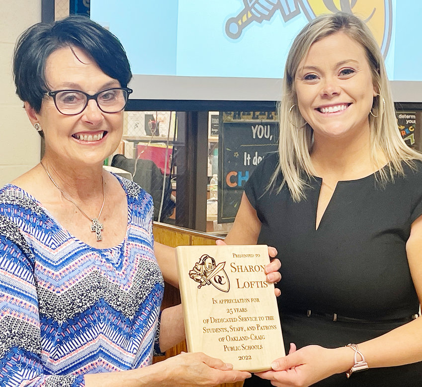 Mrs. Sharon Loftis was recognized by her peers, friends, and family as she retires after 25 years of teaching at Oakland-Craig.  Superintendent Jess Bland presented the exceptional teacher with a plaque before many memories were shared during a reception held in her honor.