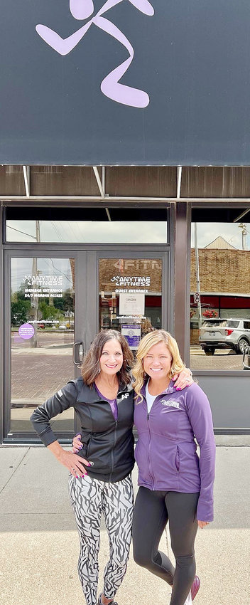Paige Peterson turns over the keys and ownership of Anytime Fitness to Brea Paulson. Stop in to meet Brea on Oakland&rsquo;s Main Street.