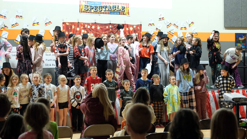 The Fort Calhoun Elementary cast and crew fill the stage to take a bow during the talent show Wednesday morning.