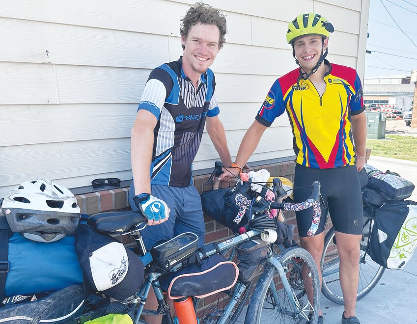 A journey of a lifetime puts college grads on cycling trip from coast to coast.