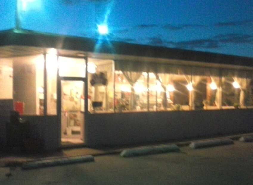At night the HiWay Cafe could be seen as a shining beacon for hungry people.