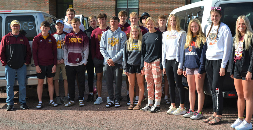 These De Smet athletes and coaches headed to the State Track &amp; Field Meet in Sioux Falls last week. See the results on the back page.