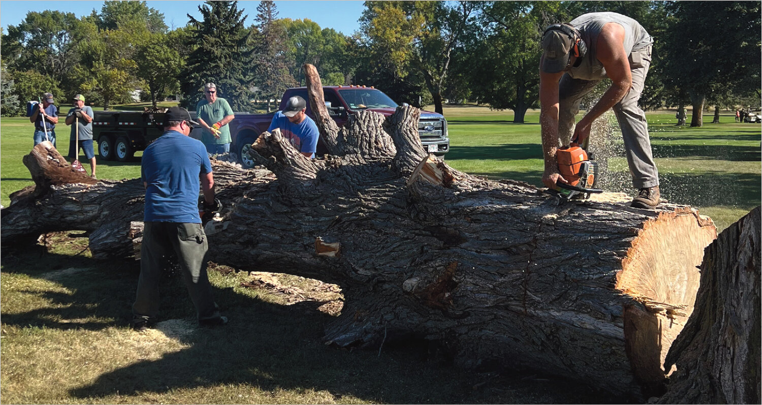 Cleaning up the golf course Kingsbury Journal Cleaning up the golf course Kingsbury Journal