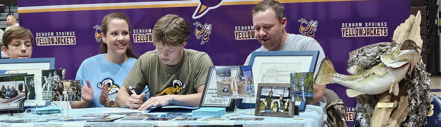 SIGNING