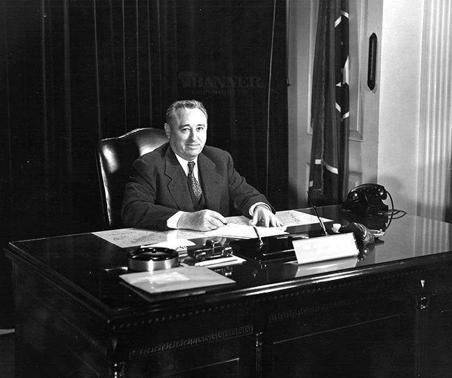 Upon his return stateside, Gordon Browning began campaigning for the 1948 Democratic Party nomination for Governor of Tennessee.