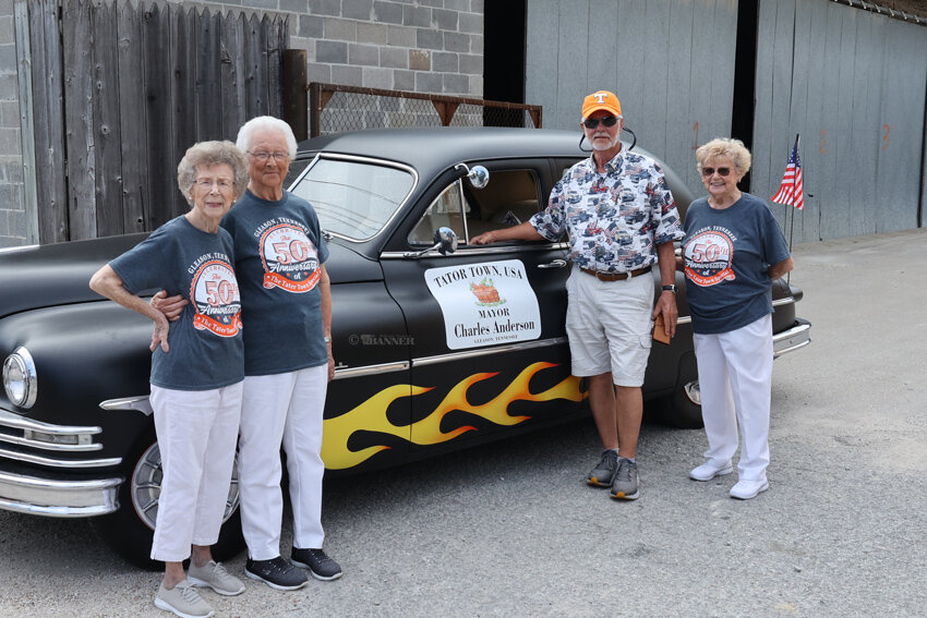 Gleason Mayor Charles Anderson and the &ldquo;Golden Girls&rdquo; with his 1949 Packard. Pictured are Carolyn Lovell, Sarah Gallimore, Mayor Charles Anderson and Ann Phelps.