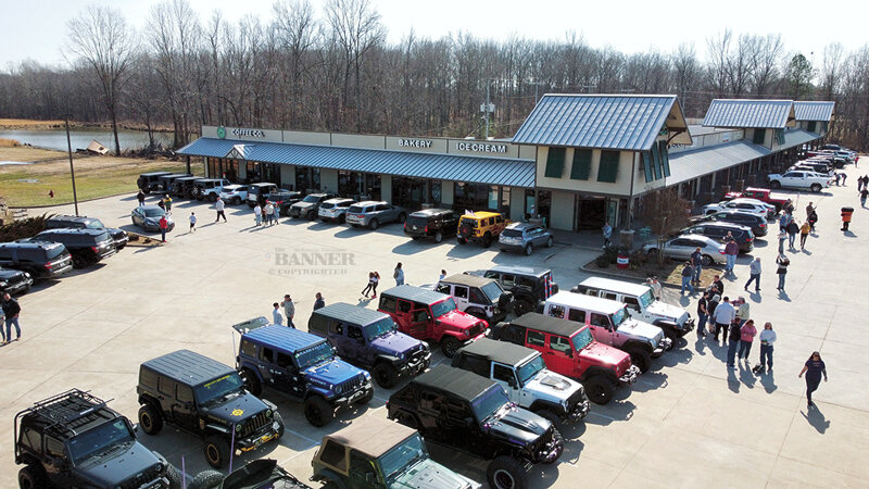 A drone view of the Jeeps in the parking lot at Sweet Jordan&rsquo;s.