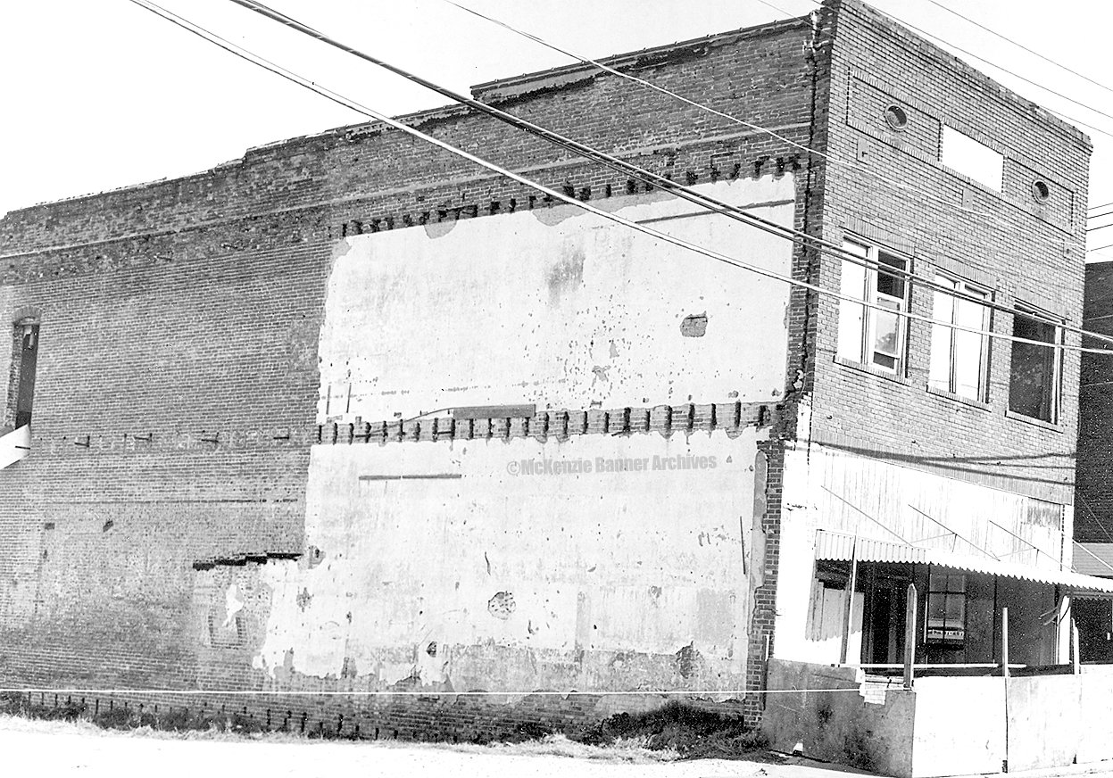 Gwin Building located on Lee St. in McKenzie shortly before it was razed in the early 1980s. This building housed the offices of Dr. R.D. Gwin about 1870 and later housed the Post Office.