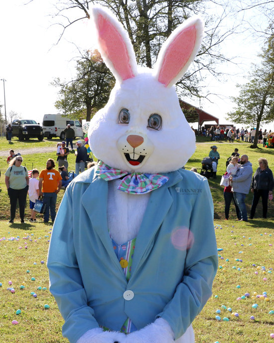 Annual Easter Egg Drop Draws Huge Crowd | The Mckenzie Banner