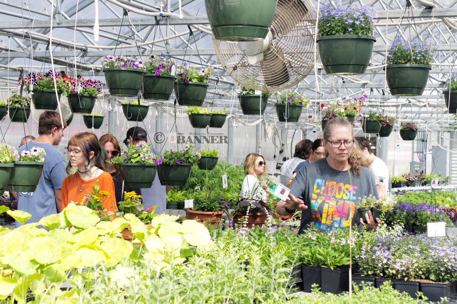 20260414-095233-95e-web2-HHS-Plant-Sale-Shoppers_MG_8300.jpg