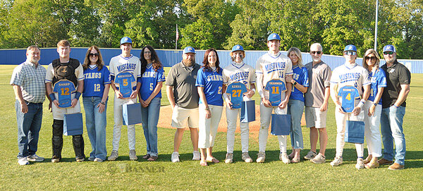 20260423-105855-b0b-web2-HHS-BB-seniors-parents-DSC_0007.jpg