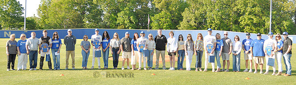 20260423-105943-c71-web2-HHS-BB-seniors-teachers-DSC_0004.jpg