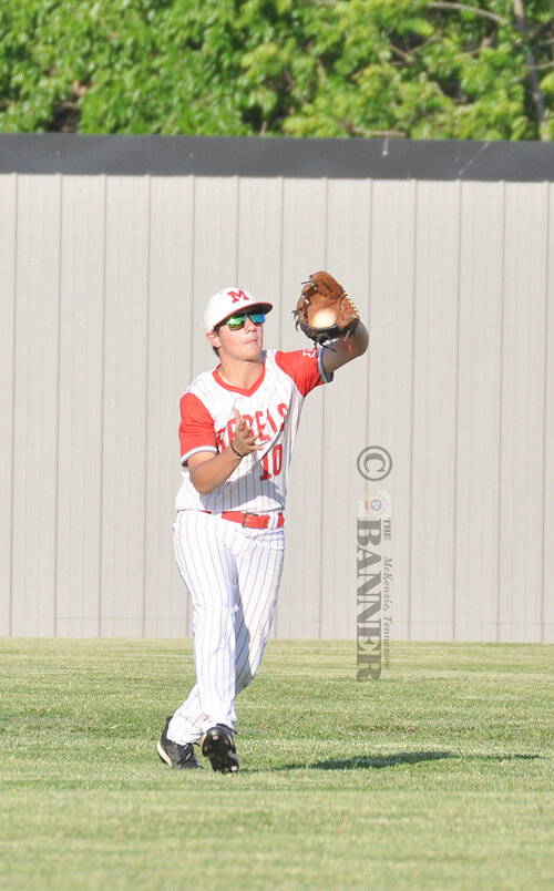 District Tournament Begins with Wild Rebel Comeback over Mustangs