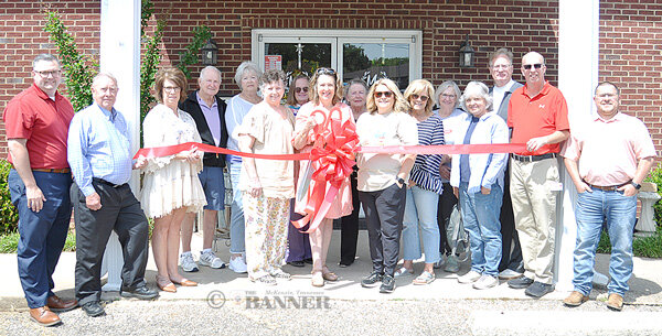 MJ's Mercantile Hosts Open House, Ribbon-Cutting