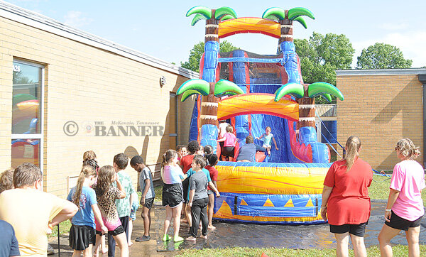 20260518-150159-a72-web2-MES-carnival-water-slide-DSC_0017.jpg
