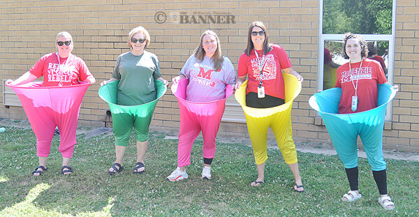 20260518-150320-751-web2-MES-carnival-granny-pants-pose-DSC_0025.jpg