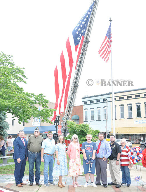 McKenzie Hosts Memorial Day Ceremony