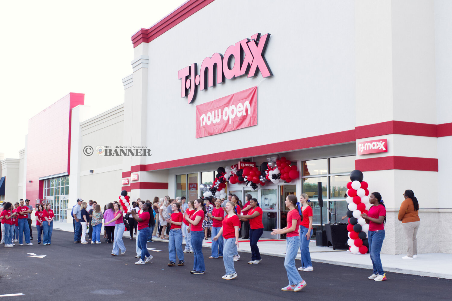 20260602-104221-e7b-web2-tjmaxx-cheerleaders_MG_3135.jpg