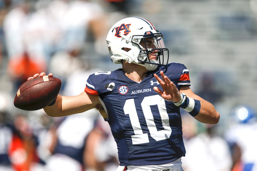 Auburn quarterback Bo Nix (10) throws a pass against Kentucky during the second quarter of an NCAA college football game on Saturday, Sept. 26, 2020 in Auburn.