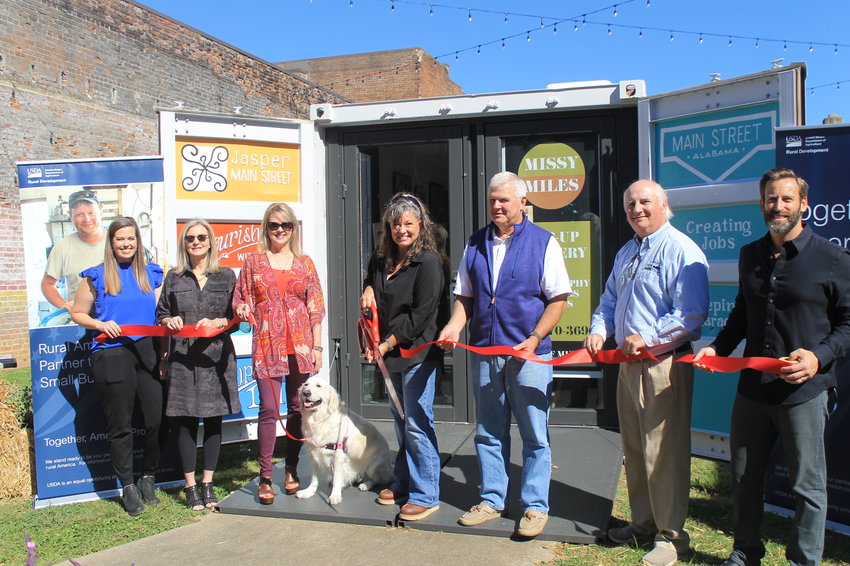 A grand opening and ribbon cutting ceremony was held Friday for Jasper Main Street's pop-up shop. It is located at 322 West 19th Street.