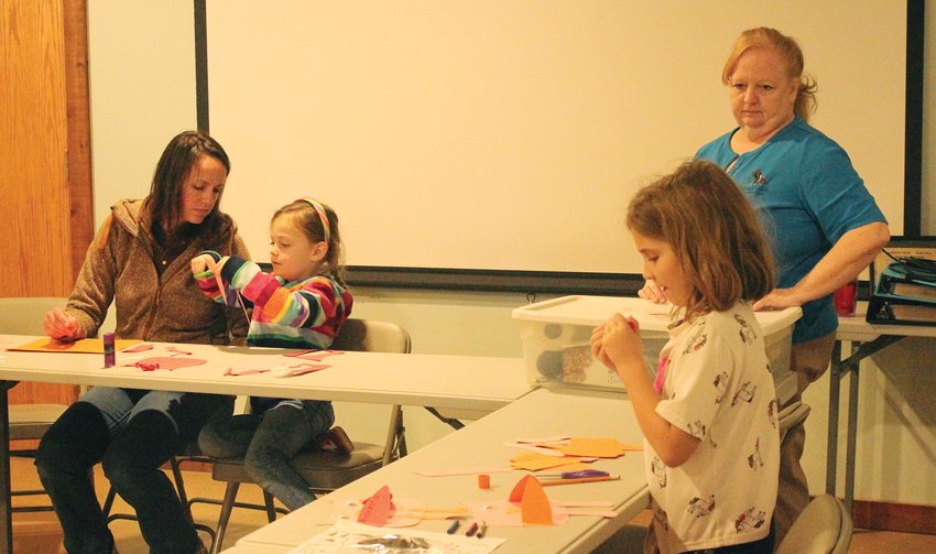 Naturalist Connie Betts hosted a class over the weekend that was all about owls. Those that attended had the chance to dissect owl pellets, identify bones in owl pellets, make owl valentines and got a bag of candy to take home.