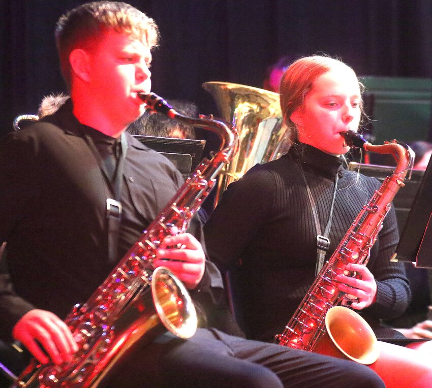 BV High School Winter Concert (from left): Drue Schenckloth and Lily Bramley.