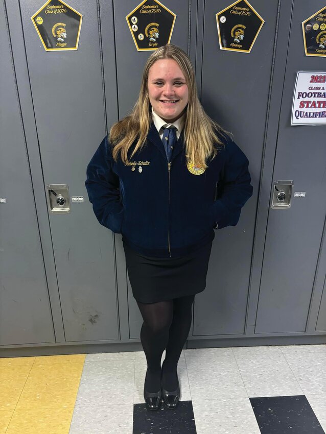 Isabelle Schulte will serve as an alternate at districts after earning a gold rating in public speaking.