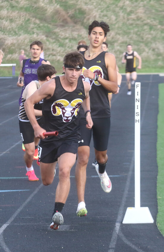 Joey Koithan hands the baton off to Kael Hamann.