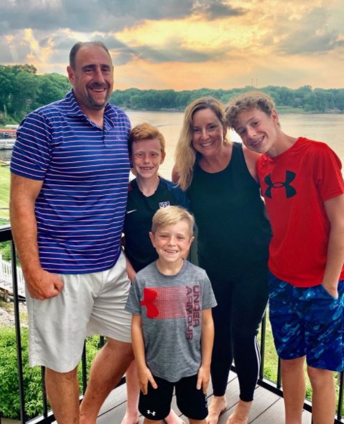 Daily Herald executive Pete Rosengren, who died Sunday in Florida, poses in this family photo with his wife, Maura, and their sons Charlie, 12, Grant. 7, and Gavin, 14. (Photo courtesy of Rosengren family)