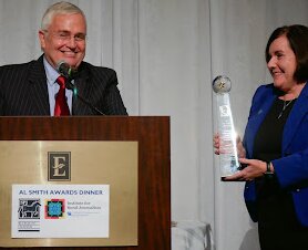 Al Cross and Jennifer Greer at the Polaris Award presentation. (Photo by Sydney Turner/UK College of Communication)