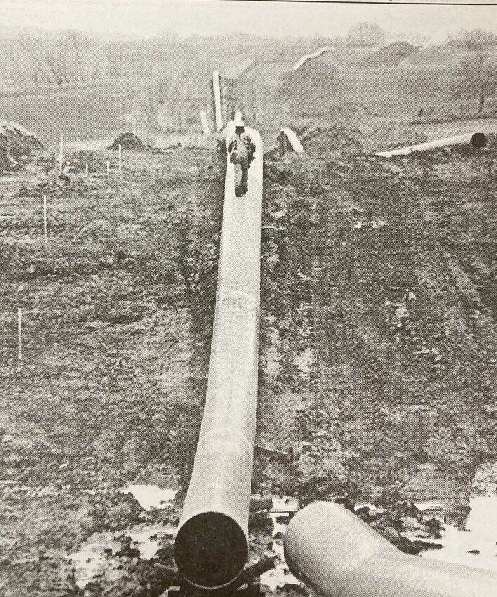 Dec. 2, 1998: A pipeline buried through Scott County brings pressurized natural gas through fields destined to become Eldridge home sites.