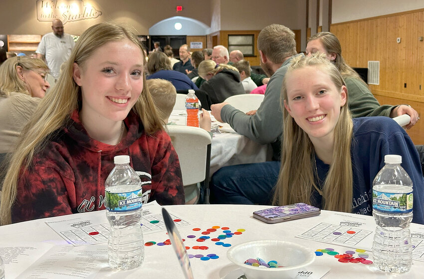Emmalyn and Addison Golinghorst, members of Blue Grass Sunshine Workers 4-H group.