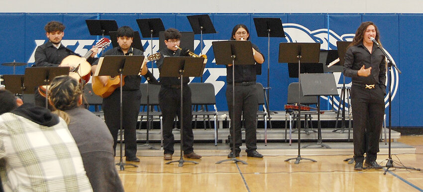 Los Cometas Mariachi dazzled the crowd with their heartfelt songs.