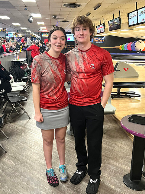 Lindy Dhuse and Lucas Persson share a photo before the tournament began.