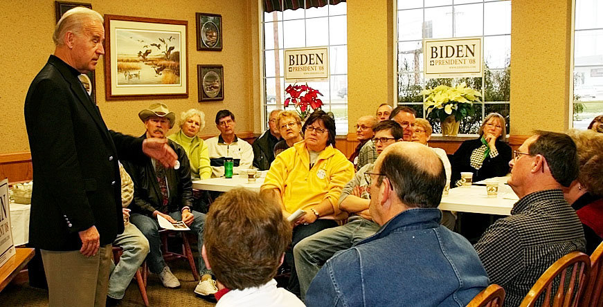 Joe Biden appears in Eldridge, Dec. 26, 2007 at the former Lancer's Grille.