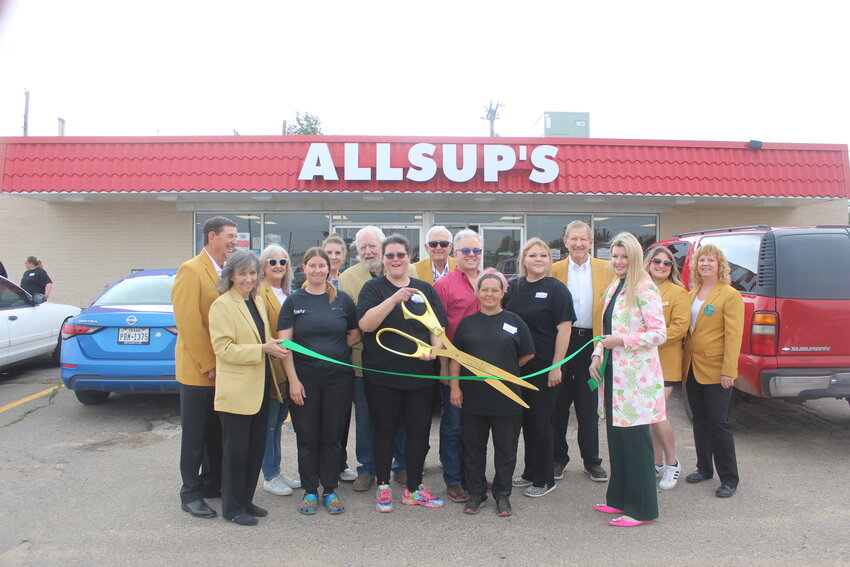 The Ribbon Cutting of Allsups with the Pampa Chamber of Commerce and Pampa Gold Coats