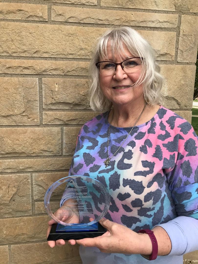 Brenda Tucker was awarded the Edith DeBusk President’s Award at the recent Altrusa District Conference. Brenda served as Altrusa President in 2019-2020.