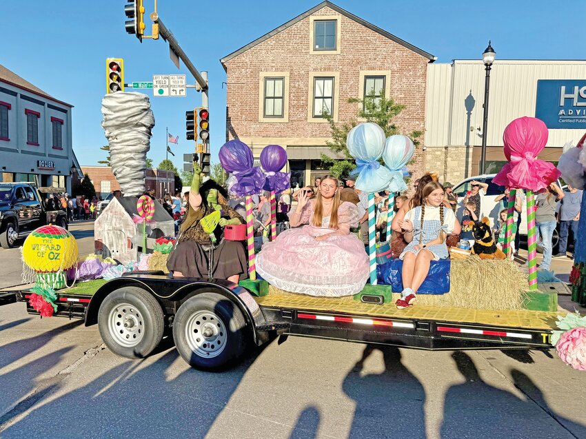 The first-place winner of the 40th annual Mayfest Parade was Perry County Towing (above). Coming in second was Enterprise Bank, and finishing third was United Enterprises.