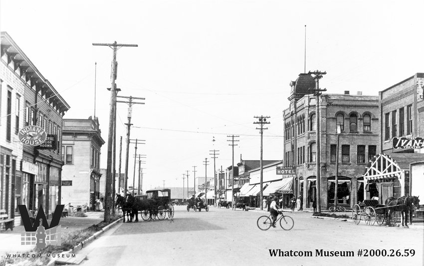 Historical Photo of the Week: Peace Portal Drive in early 20th century ...